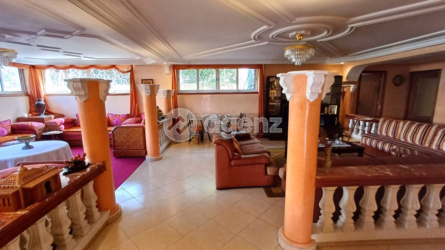 Magnifica villa in vendita a Polo. 7 camere. Giardino e posto auto