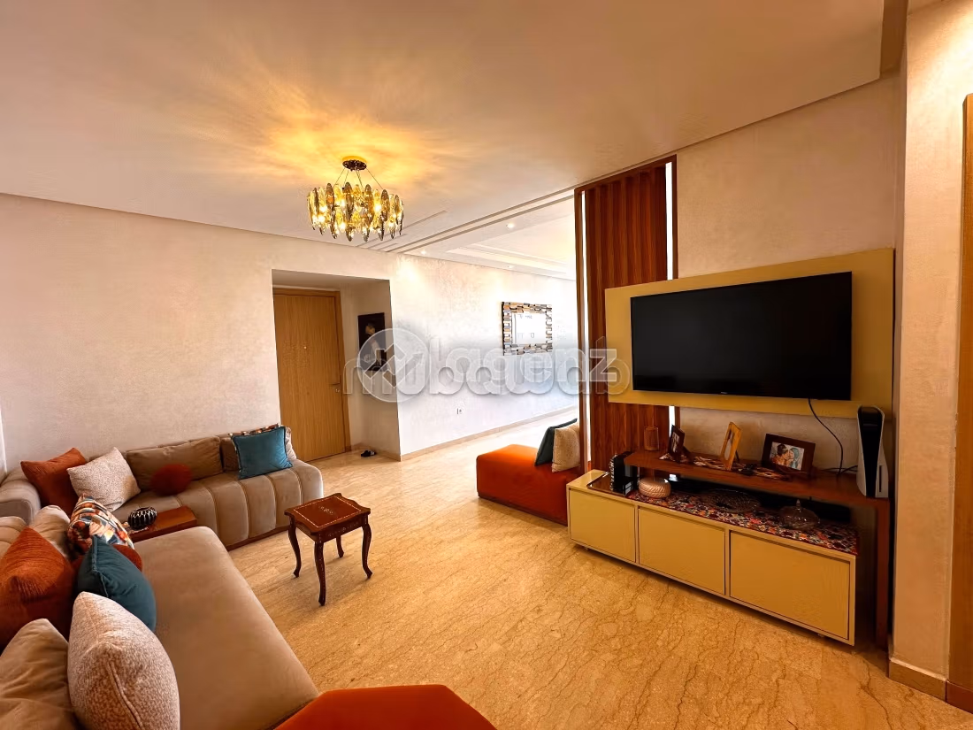 Piso en venta en La Gironde. Gran superficie 130 m². Parking y ascensor