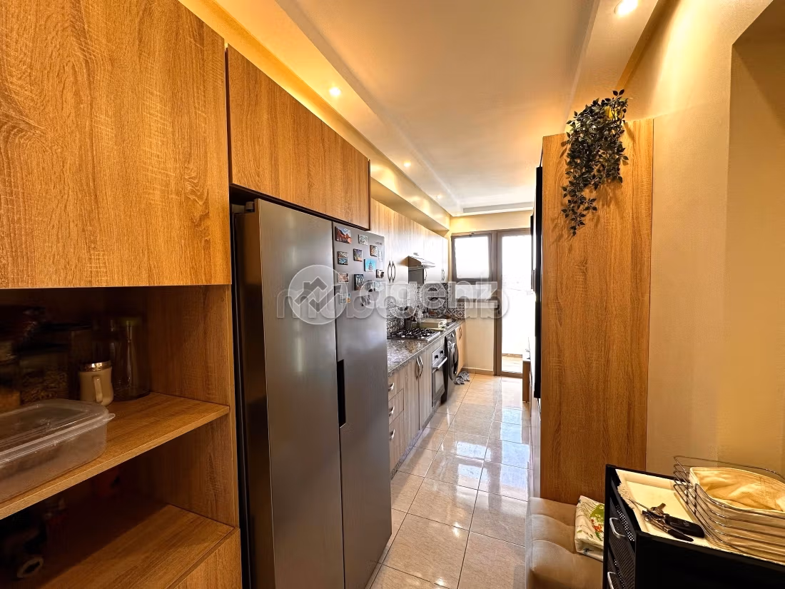 Piso en venta en La Gironde. Gran superficie 130 m². Parking y ascensor