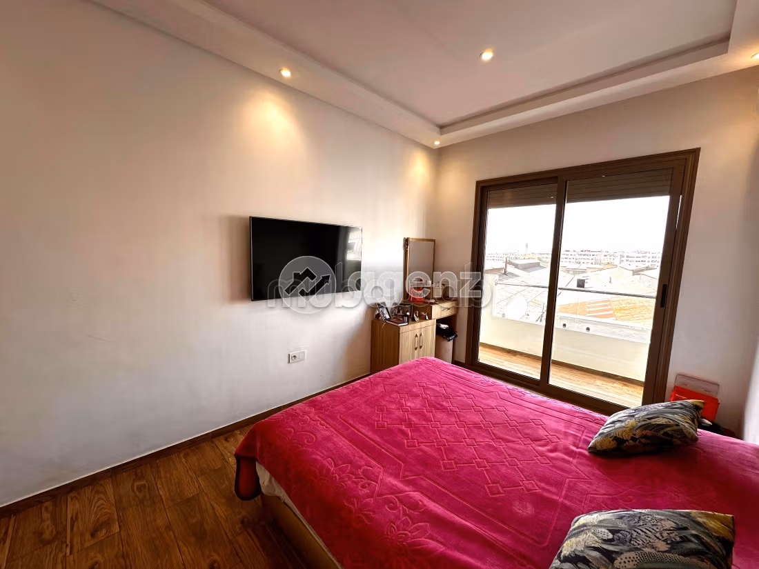 Piso en venta en La Gironde. Gran superficie 130 m². Parking y ascensor