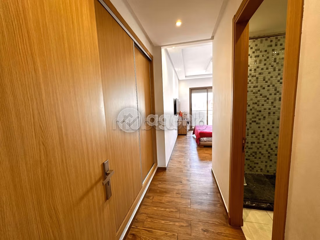 Piso en venta en La Gironde. Gran superficie 130 m². Parking y ascensor