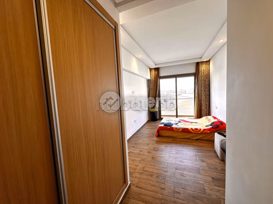 Piso en venta en La Gironde. Gran superficie 130 m². Parking y ascensor
