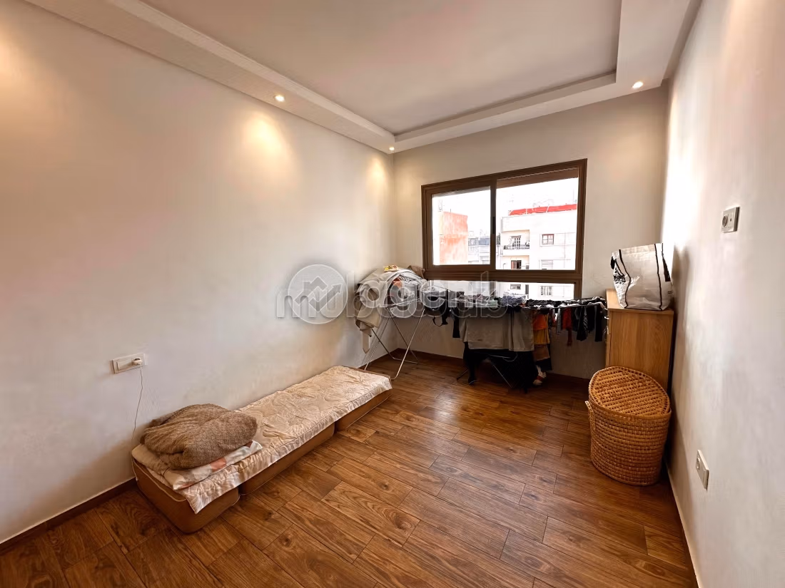Piso en venta en La Gironde. Gran superficie 130 m². Parking y ascensor