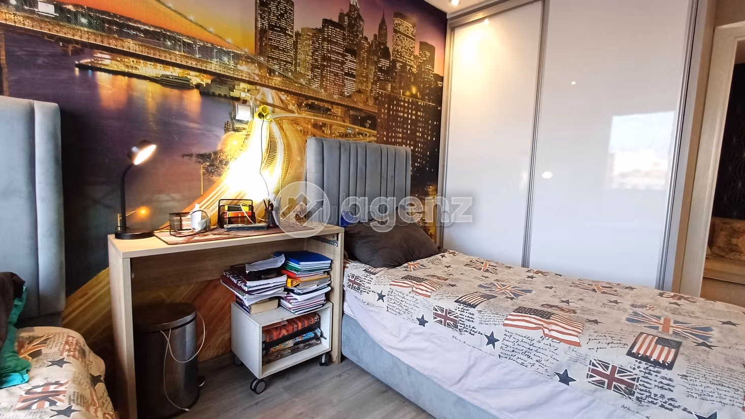 Piso en venta en La Gironde. Area 91 m². Con ascensor y terraza