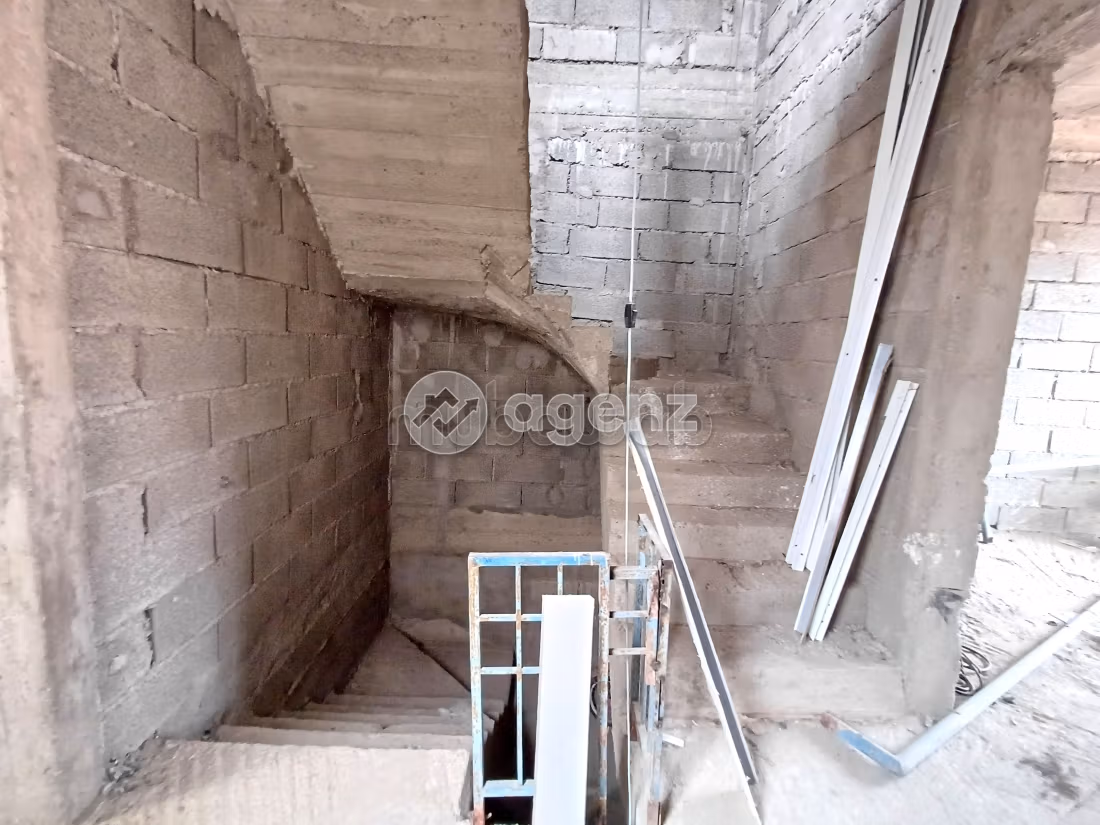 Villa à vendre 121 m², 6 chambres Al Wifaq Agadir