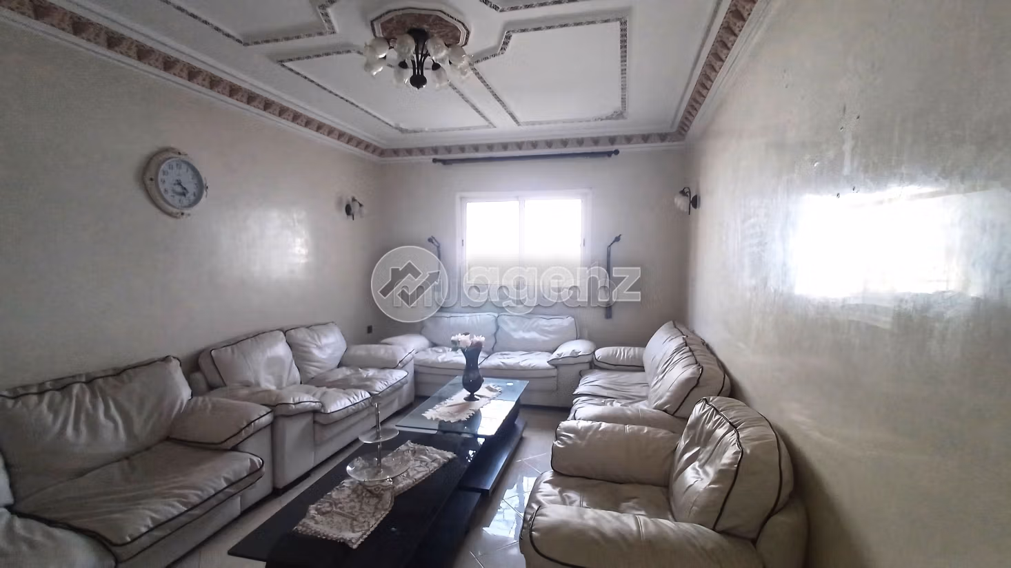 High quality house for sale in Nassim 1.5 lovely rooms. Carpark, Balcony
