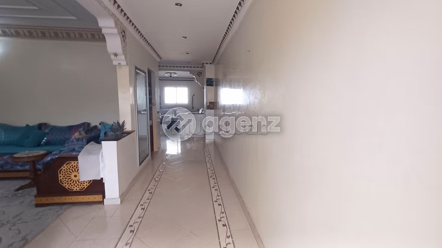 High quality house for sale in Nassim 1.5 lovely rooms. Carpark, Balcony