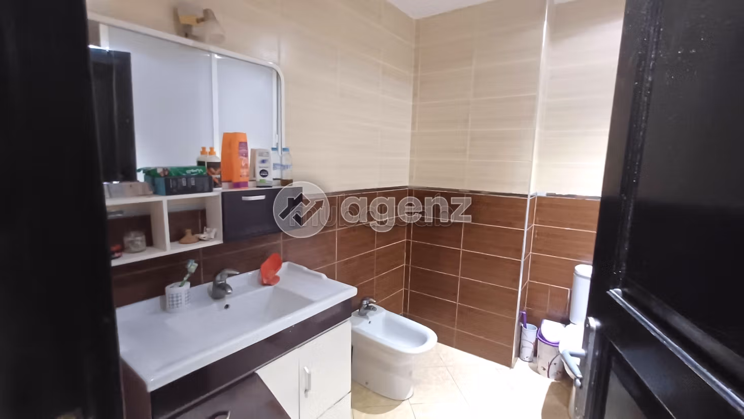 High quality house for sale in Nassim 1.5 lovely rooms. Carpark, Balcony