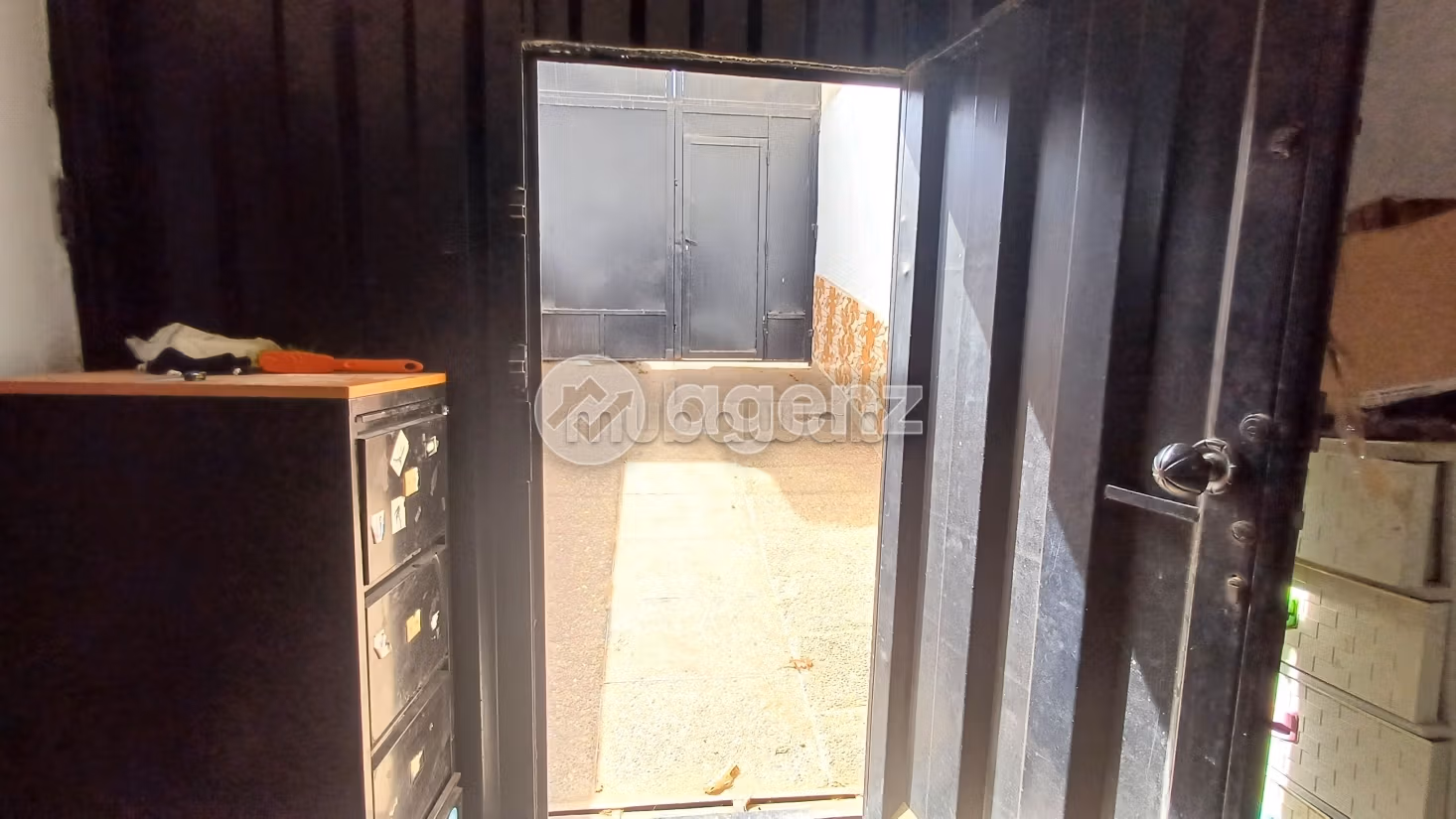 High quality house for sale in Nassim 1.5 lovely rooms. Carpark, Balcony