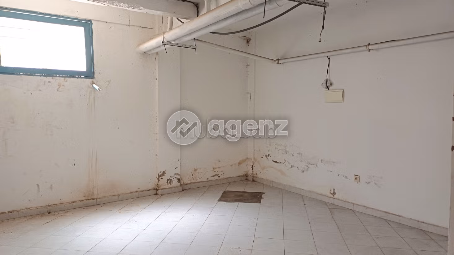 Commerce à vendre 198 m² Khouzama Casablanca
