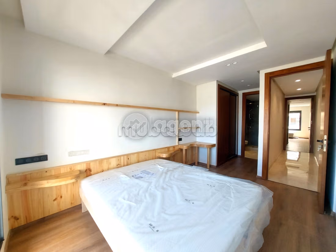 Vendita appartamento a Quartier Bachkou. Superficie di 88 m². Posto auto e giardino
