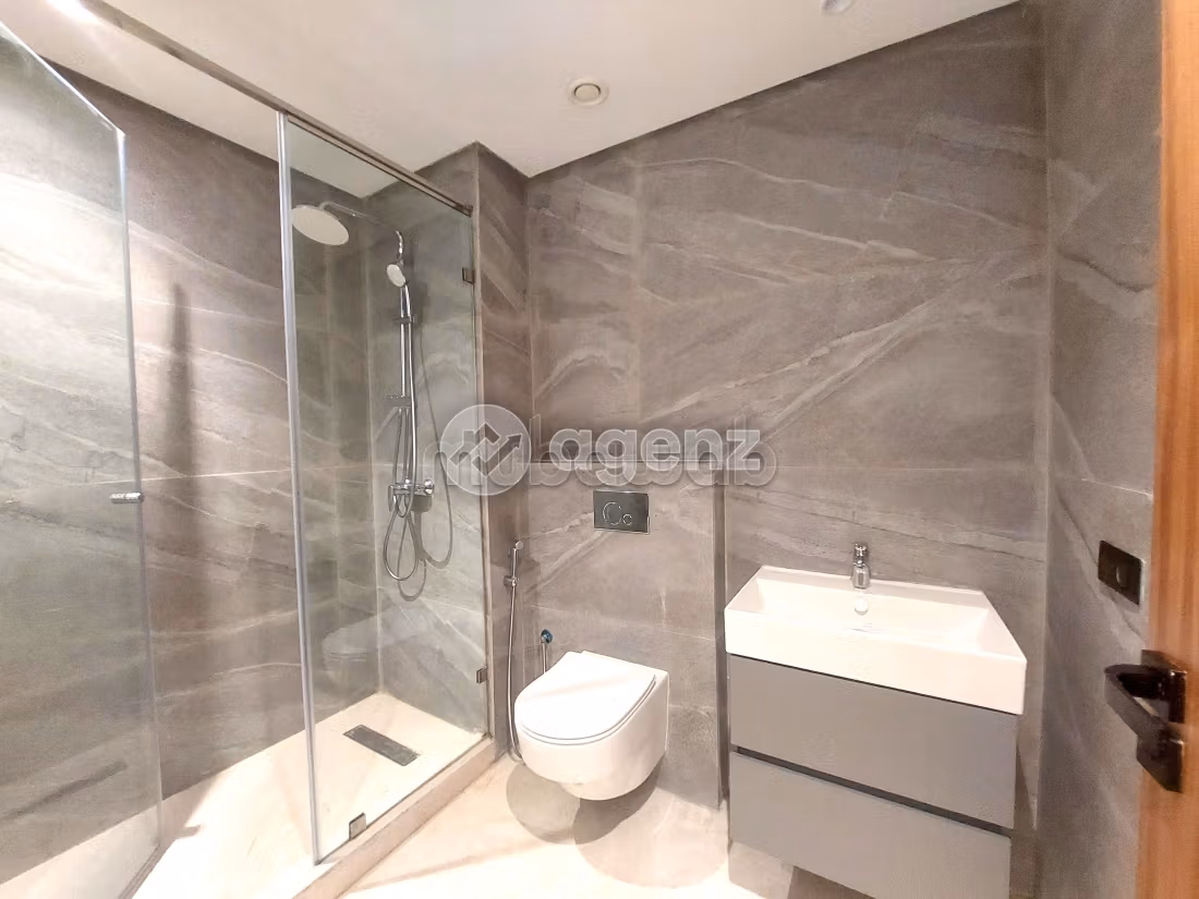 Vendita appartamento a Quartier Bachkou. Superficie di 88 m². Posto auto e giardino