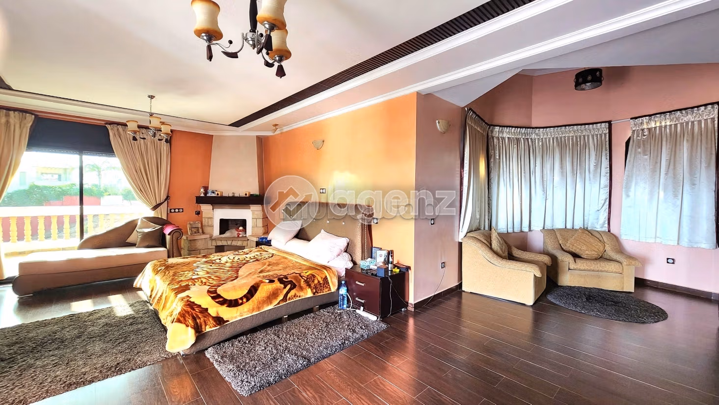 Fabulous villa for sale in Illigh. 7 rooms. Ample storage space
