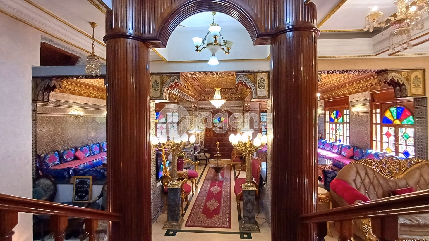 Luxury Villa for sale in Sidi Maarouf. 5 beautiful rooms. Storage unit
