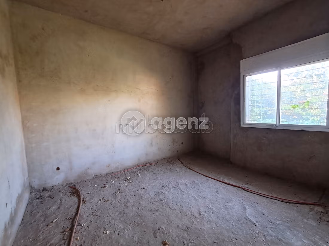 Eccezionale villa in vendita a Oulfa. 4 camere. Giardino e posto auto