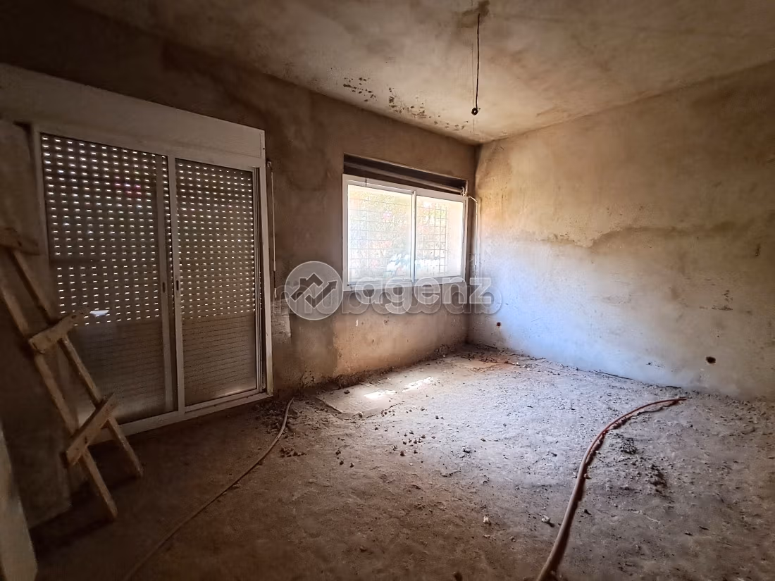 Eccezionale villa in vendita a Oulfa. 4 camere. Giardino e posto auto