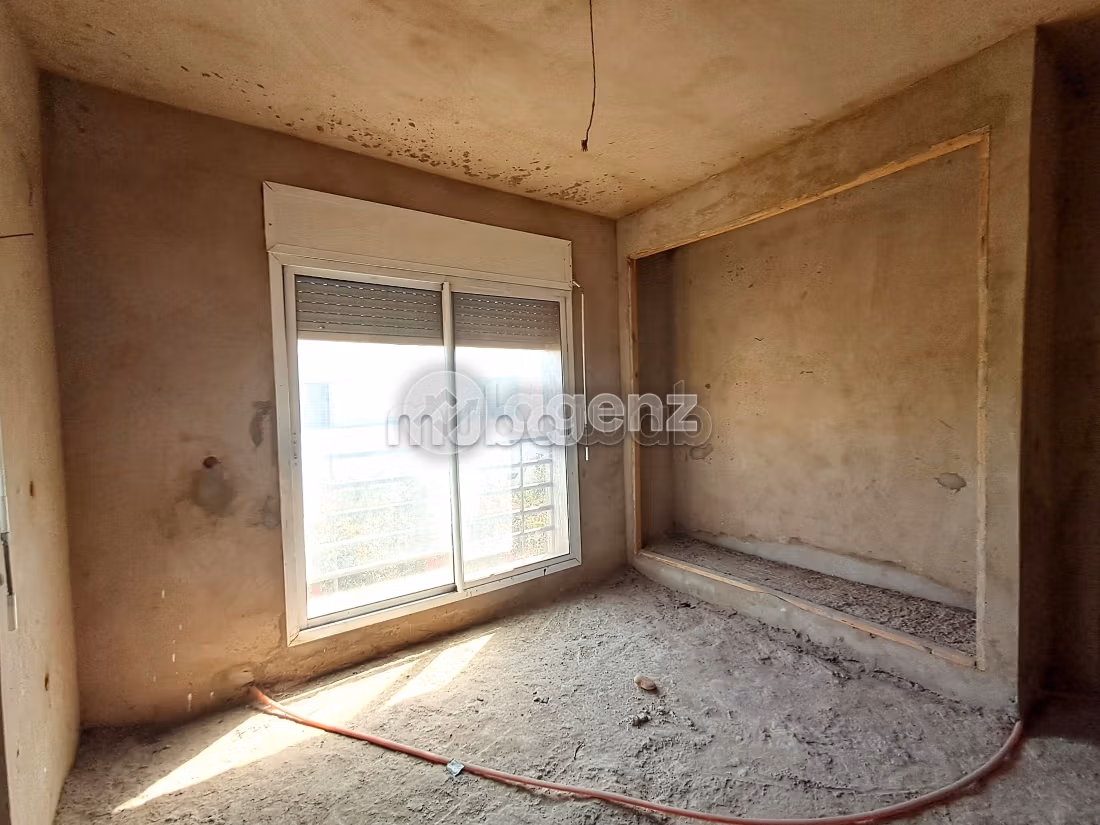 Eccezionale villa in vendita a Oulfa. 4 camere. Giardino e posto auto