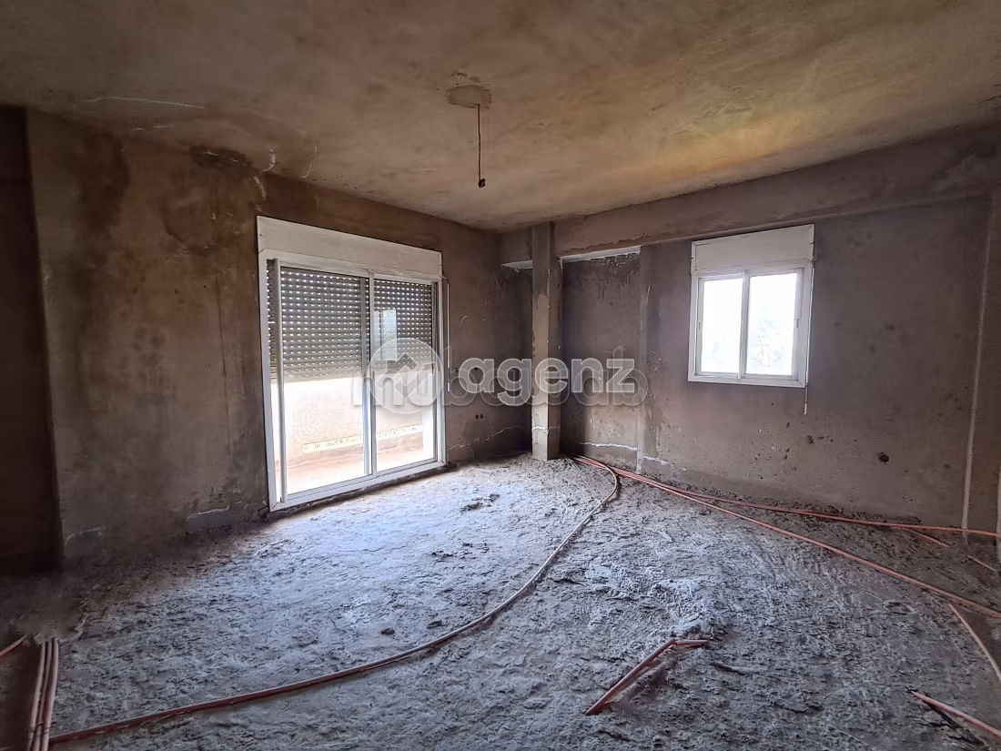 Eccezionale villa in vendita a Oulfa. 4 camere. Giardino e posto auto