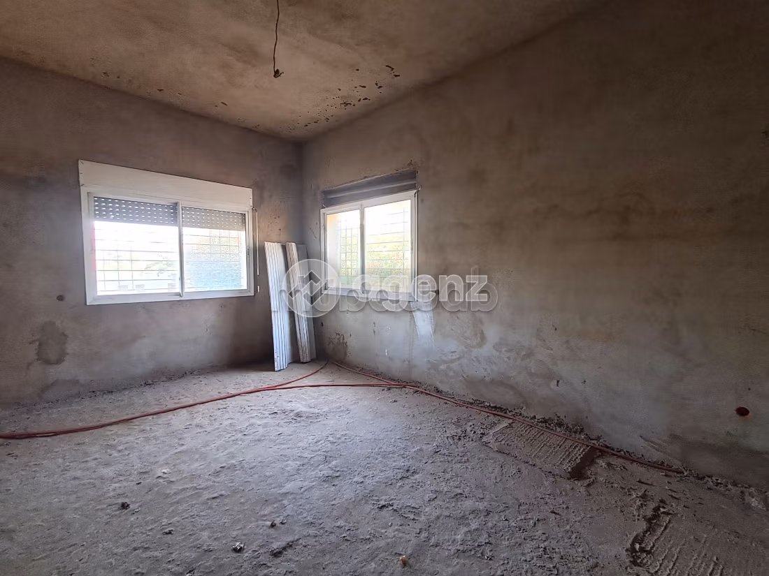 Eccezionale villa in vendita a Oulfa. 4 camere. Giardino e posto auto