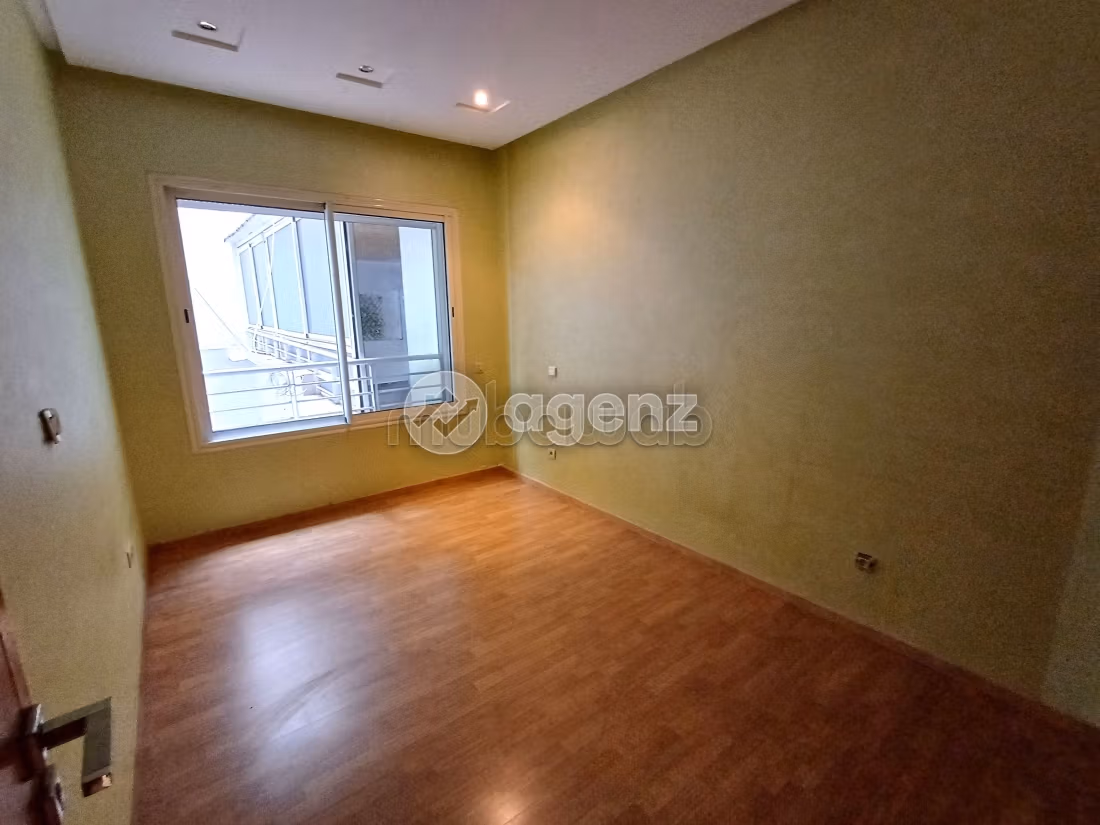 Appartement à vendre 168 m², 3 chambres Les hôpitaux Casablanca