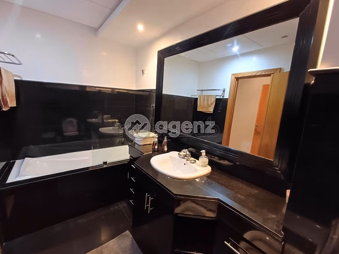 Appartement à vendre 168 m², 3 chambres Les hôpitaux Casablanca