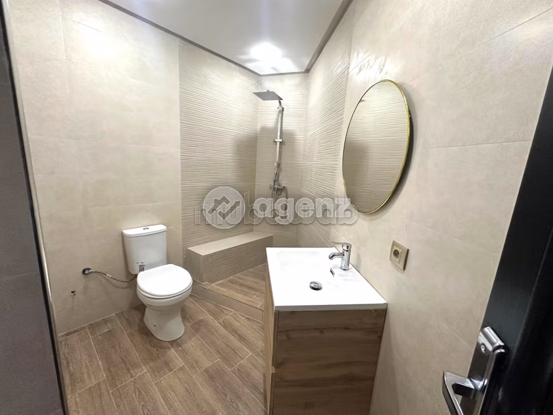 Bonito piso en venta en Californie. 2 dormitorios. Ascensor y plazas de aparcamiento