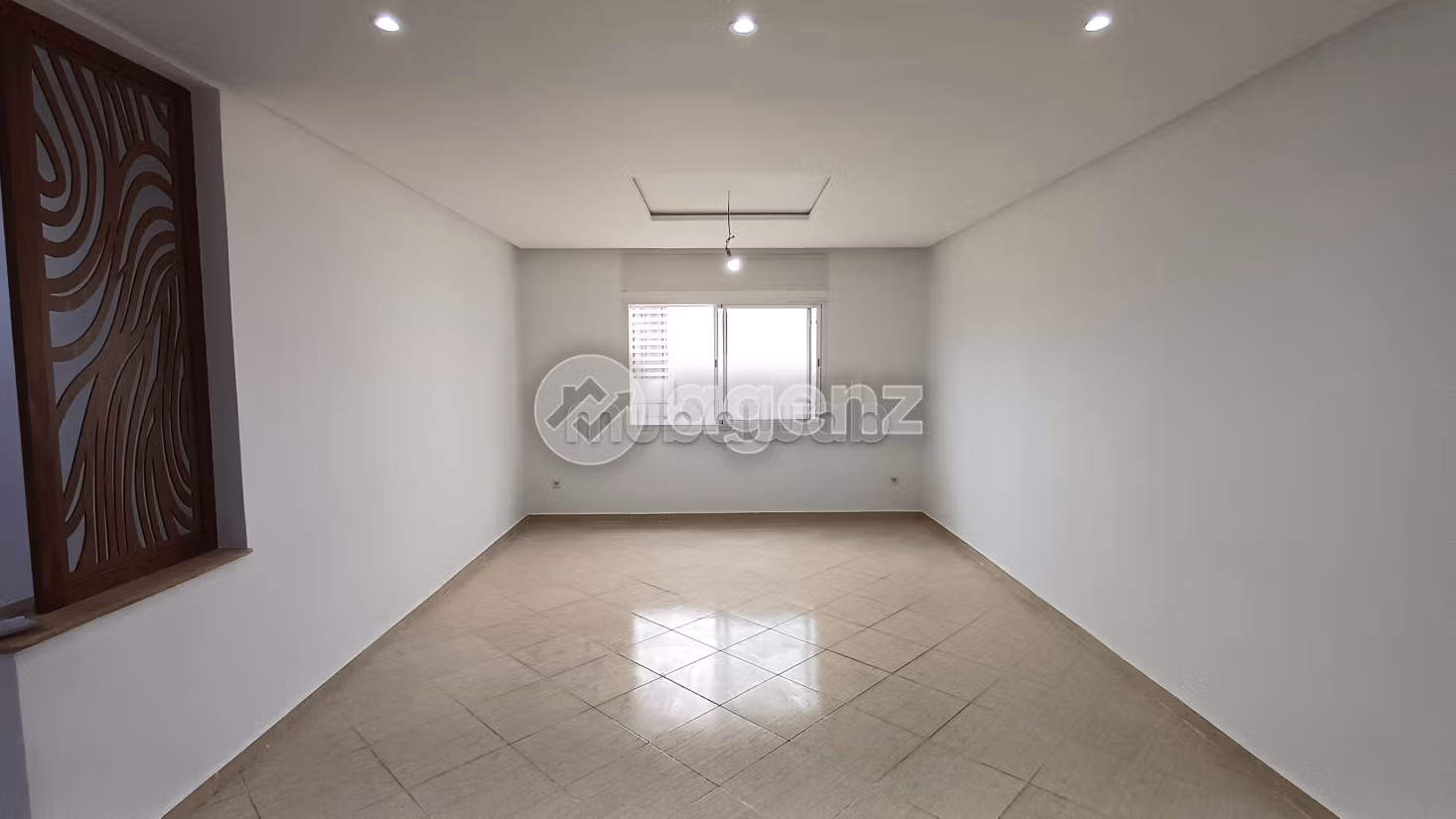 Se vende piso en Marjane. Area 104 m². Con ascensor