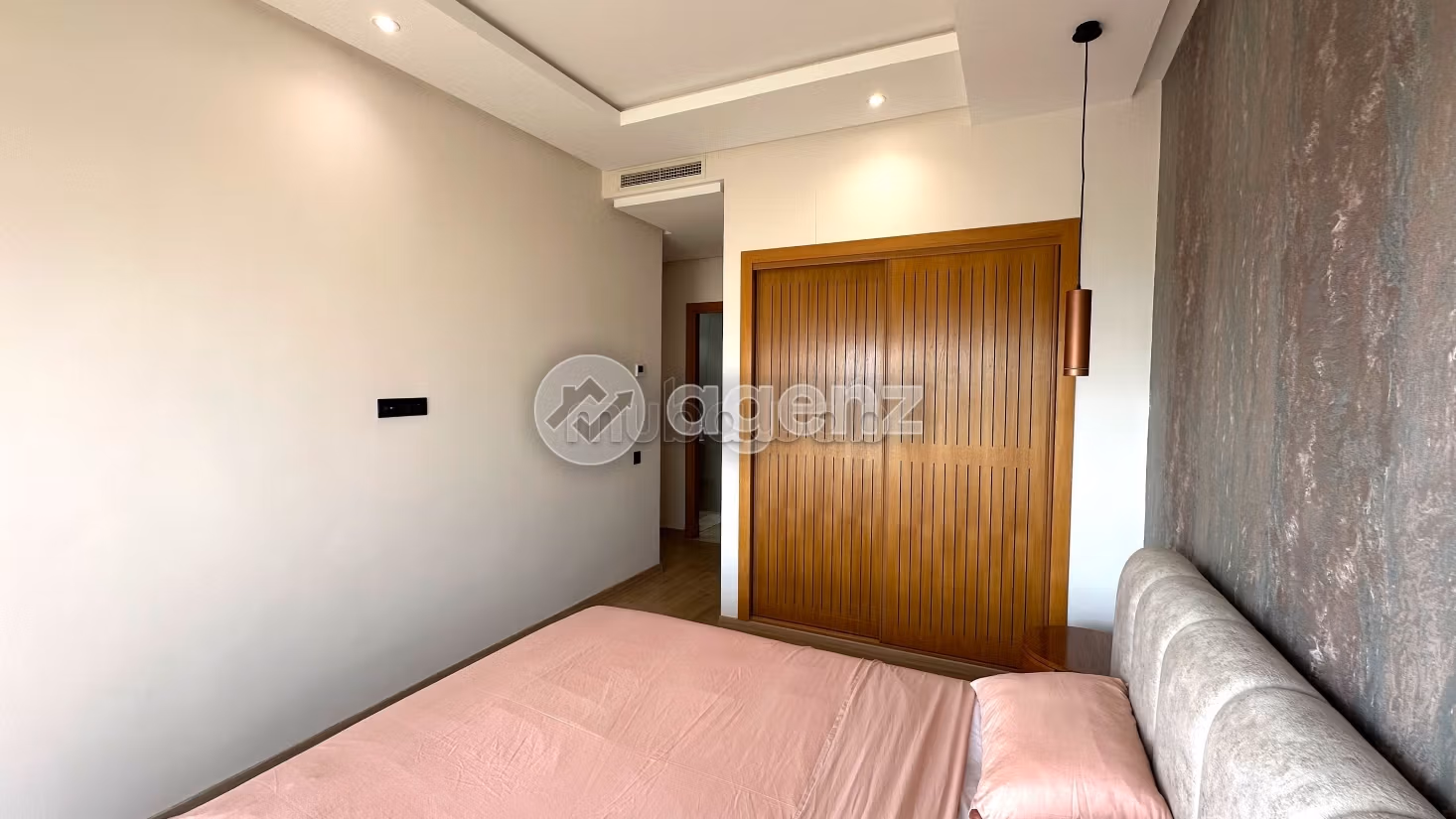 Find an apartment to buy. Surface area 86 m². Cellar