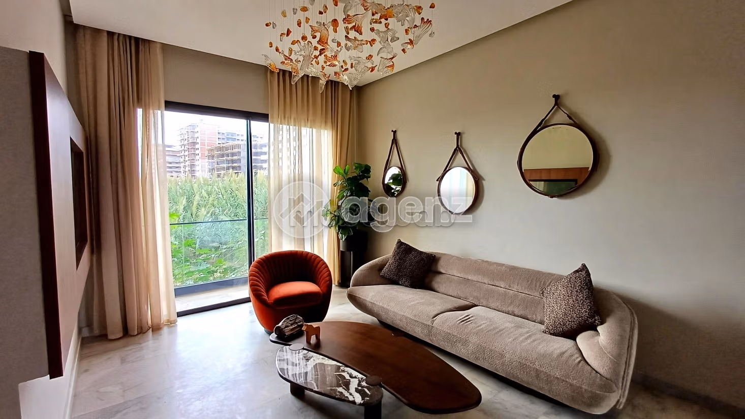 Sale of a lovely apartment. 2 lovely rooms. Swimming pool and air conditioning