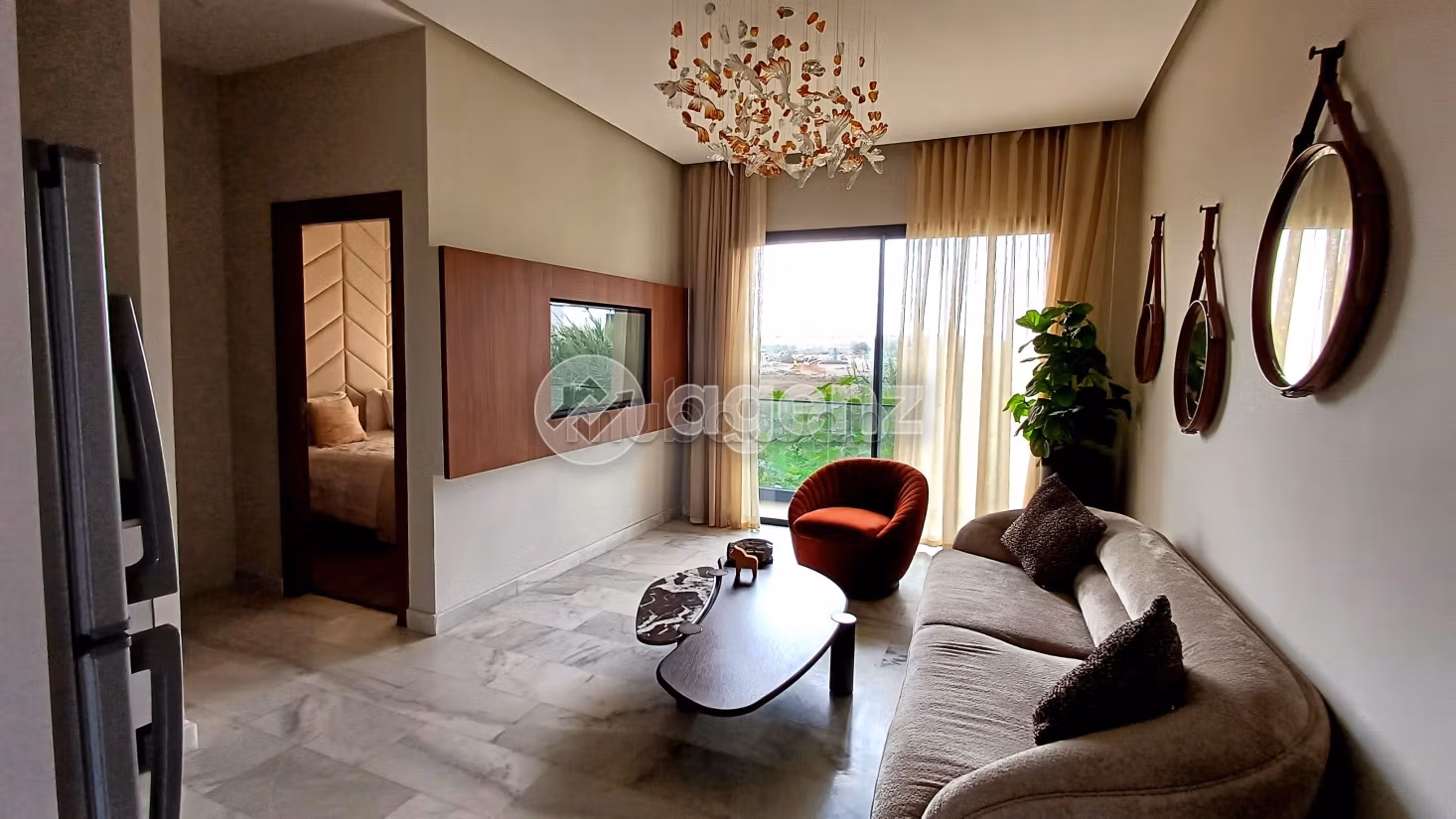 Sale of a lovely apartment. 2 lovely rooms. Swimming pool and air conditioning
