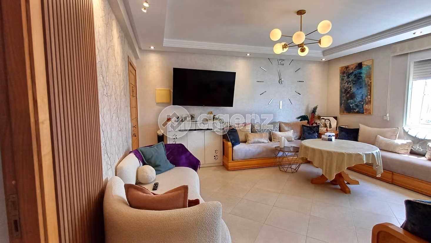 Sell apartment in Sidi Maarouf. 2 beautiful rooms. Carpark, Balcony