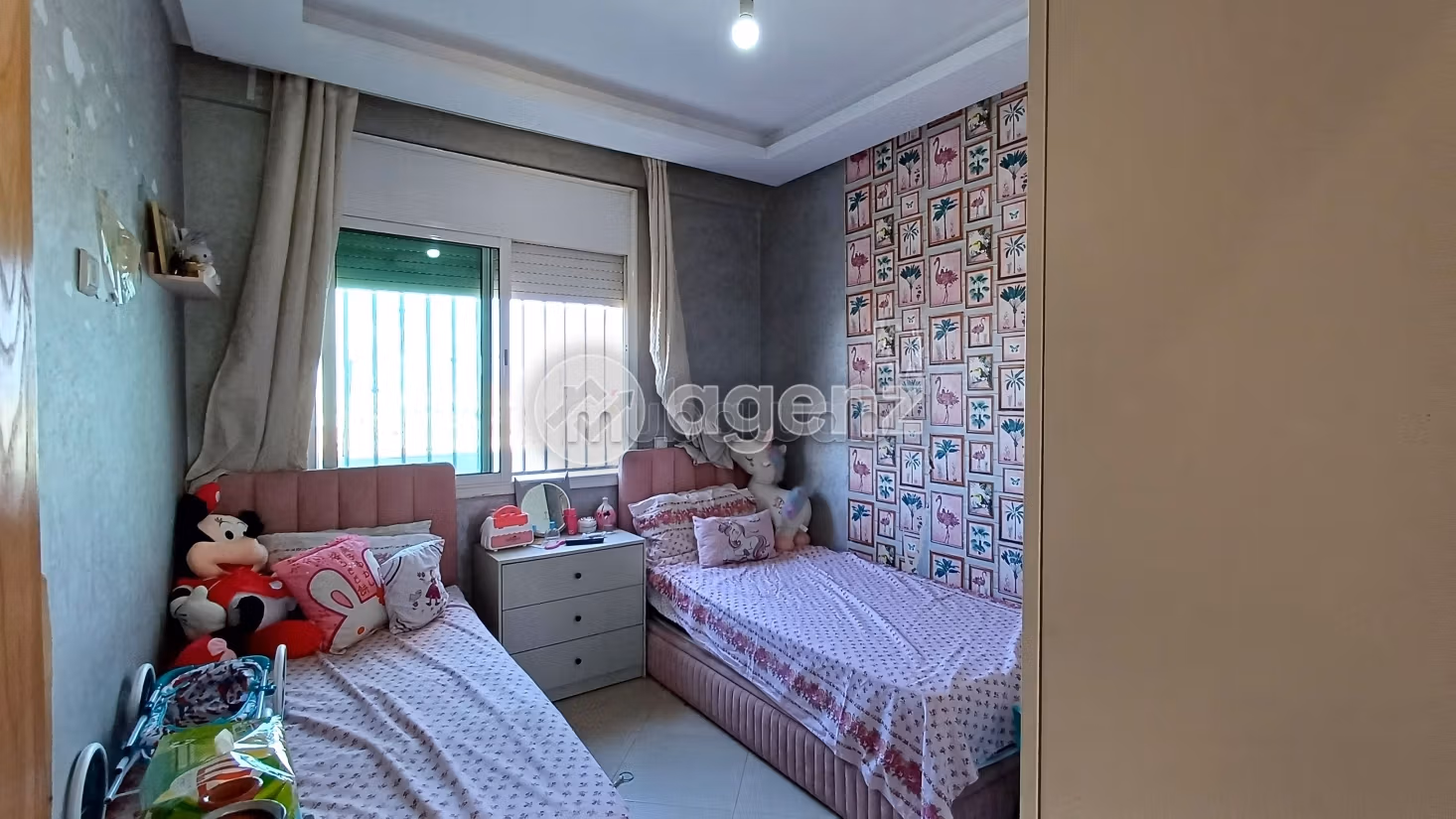 Sell apartment in Sidi Maarouf. 2 beautiful rooms. Carpark, Balcony