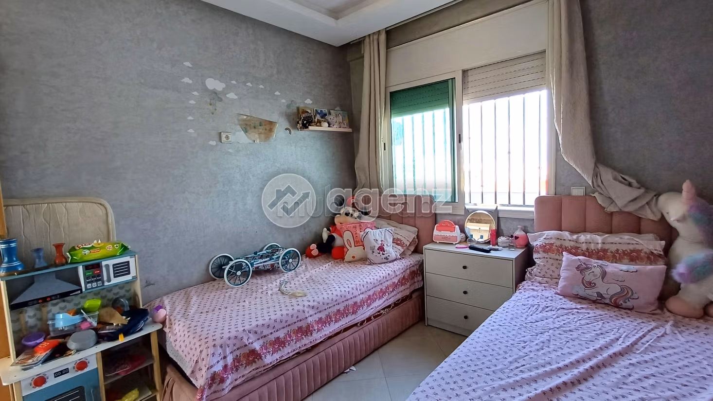 Sell apartment in Sidi Maarouf. 2 beautiful rooms. Carpark, Balcony