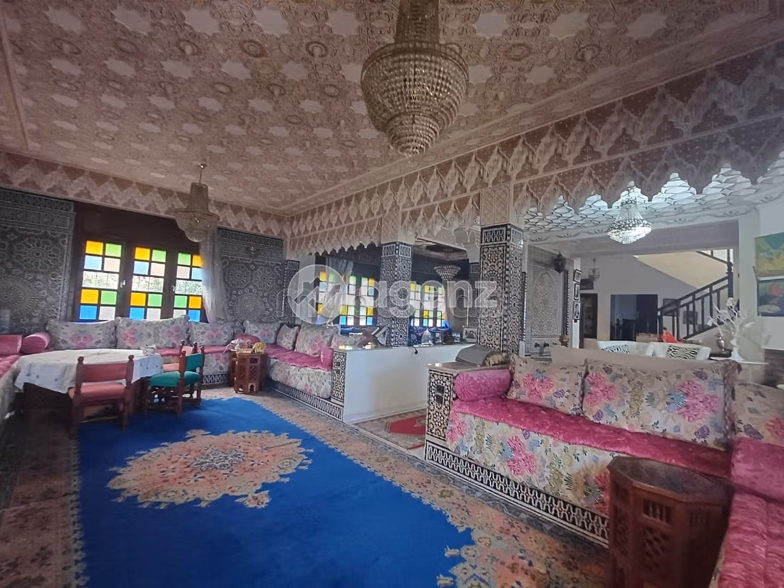 Villa à vendre 373 m², 9 chambres Hay Ach chbanat Rabat
