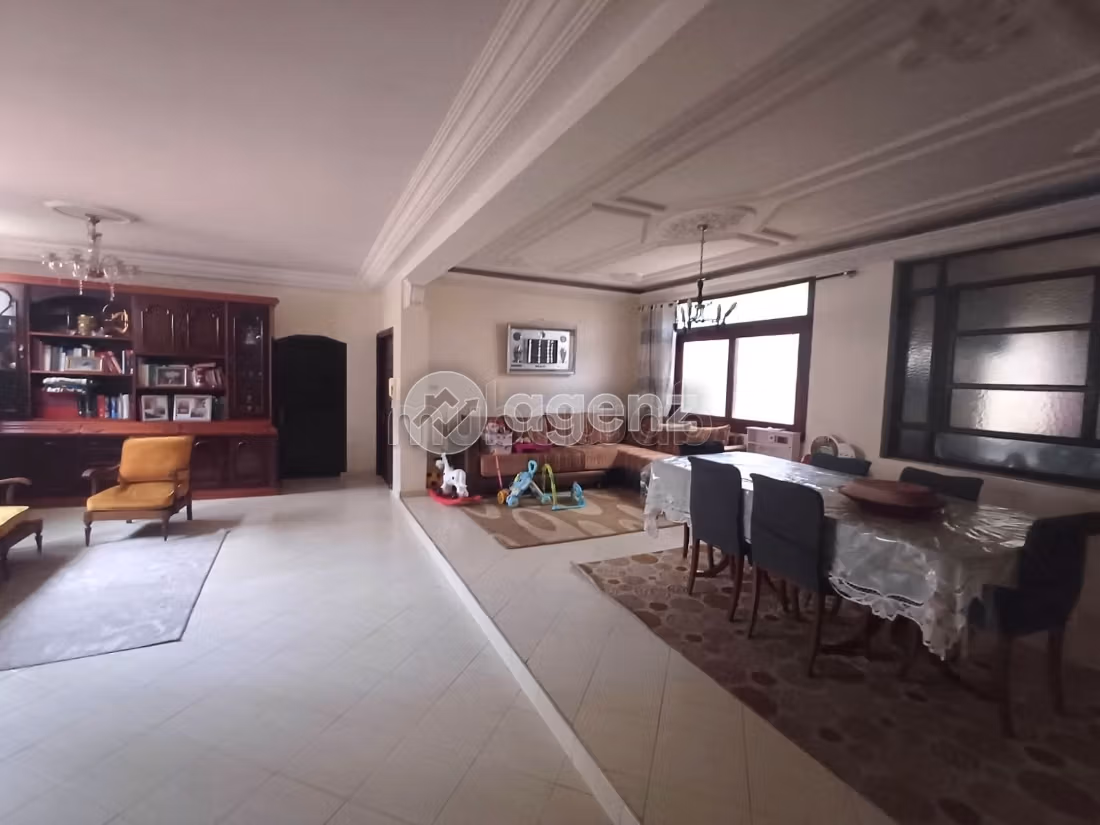 Villa à vendre 373 m², 9 chambres Hay Ach chbanat Rabat