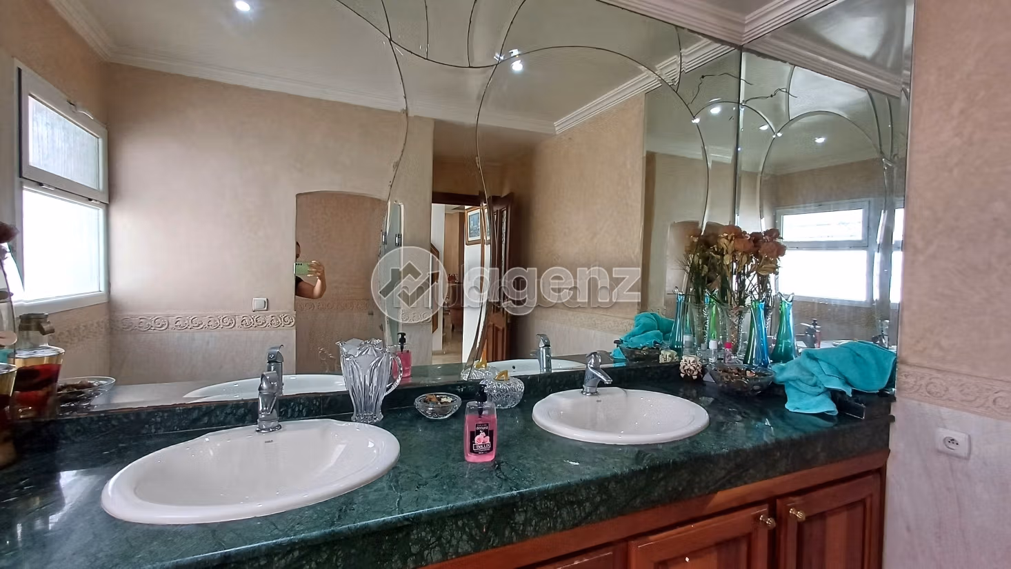 Villa à vendre 216 m², 4 chambres Hay Al Fath Rabat