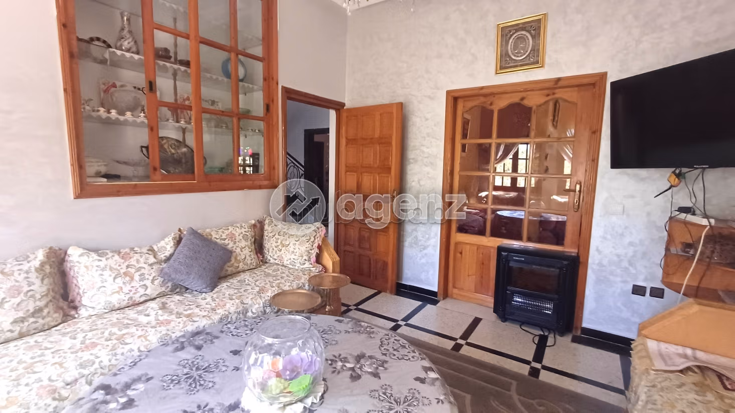 Luxury home for sale in Riyad. 5 beautiful rooms. Car park