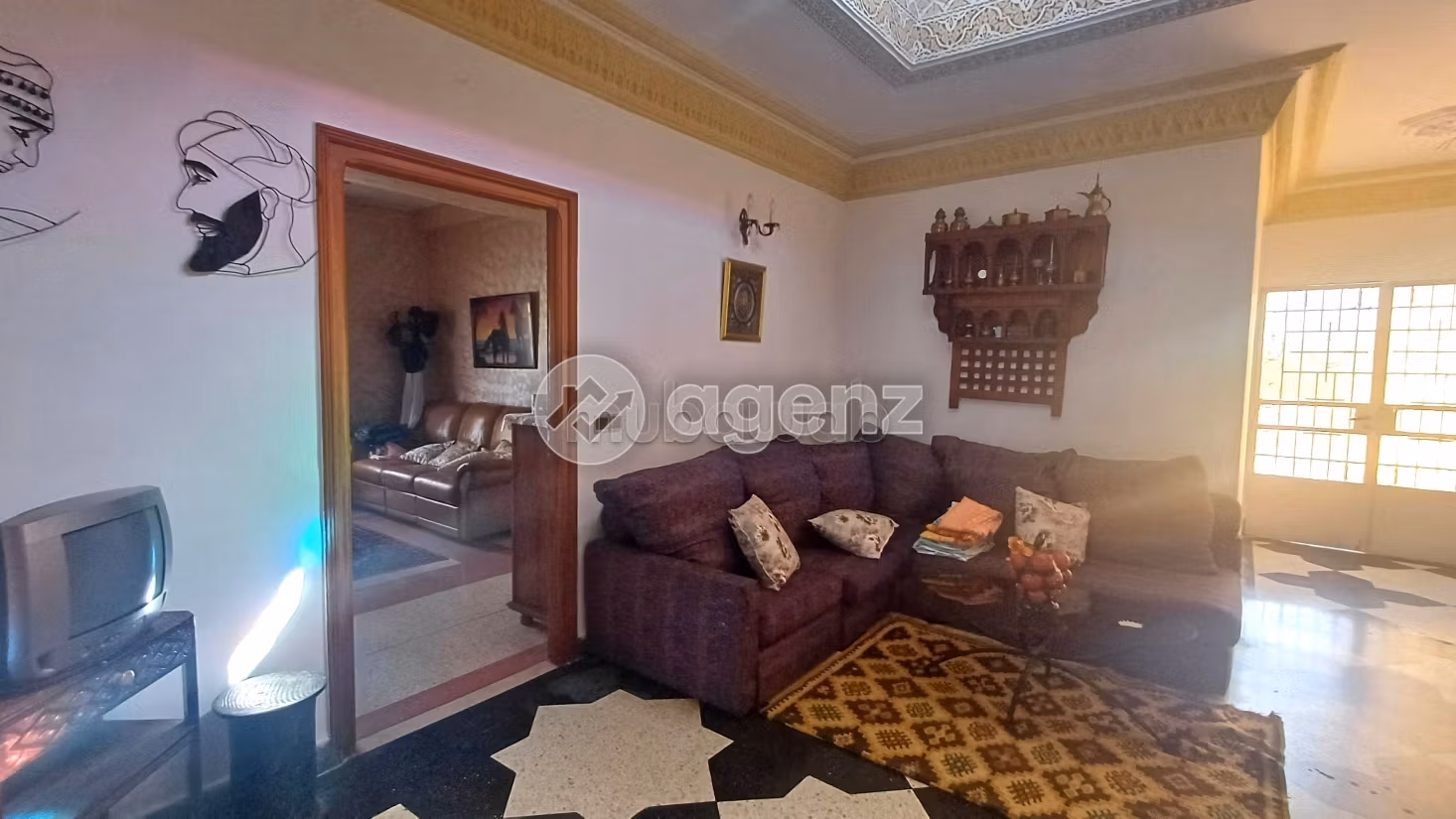 Luxury home for sale in Riyad. 5 beautiful rooms. Car park
