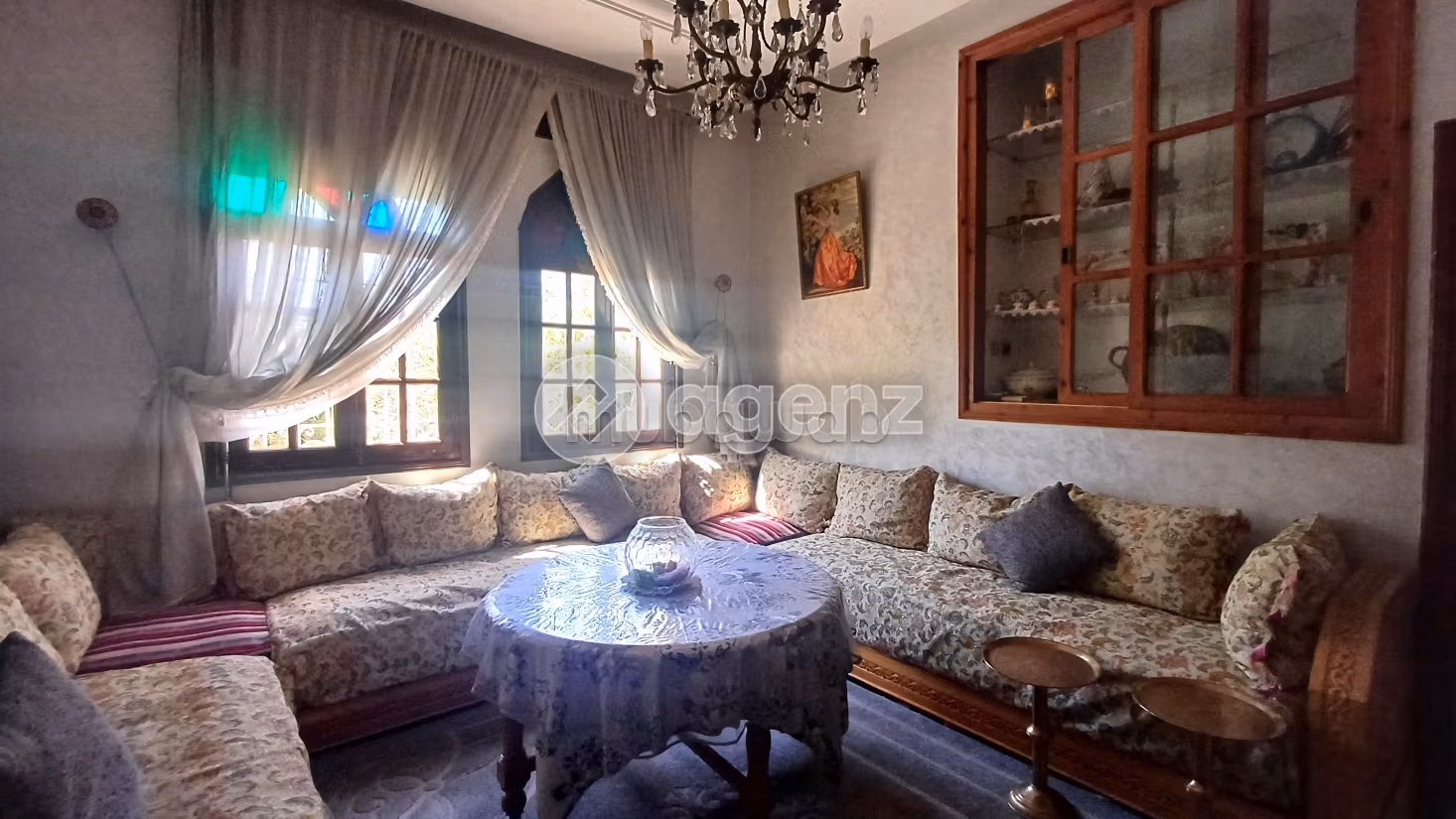 Luxury home for sale in Riyad. 5 beautiful rooms. Car park