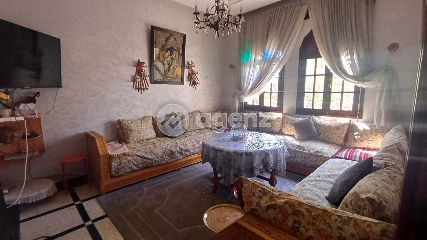 Luxury home for sale in Riyad. 5 beautiful rooms. Car park