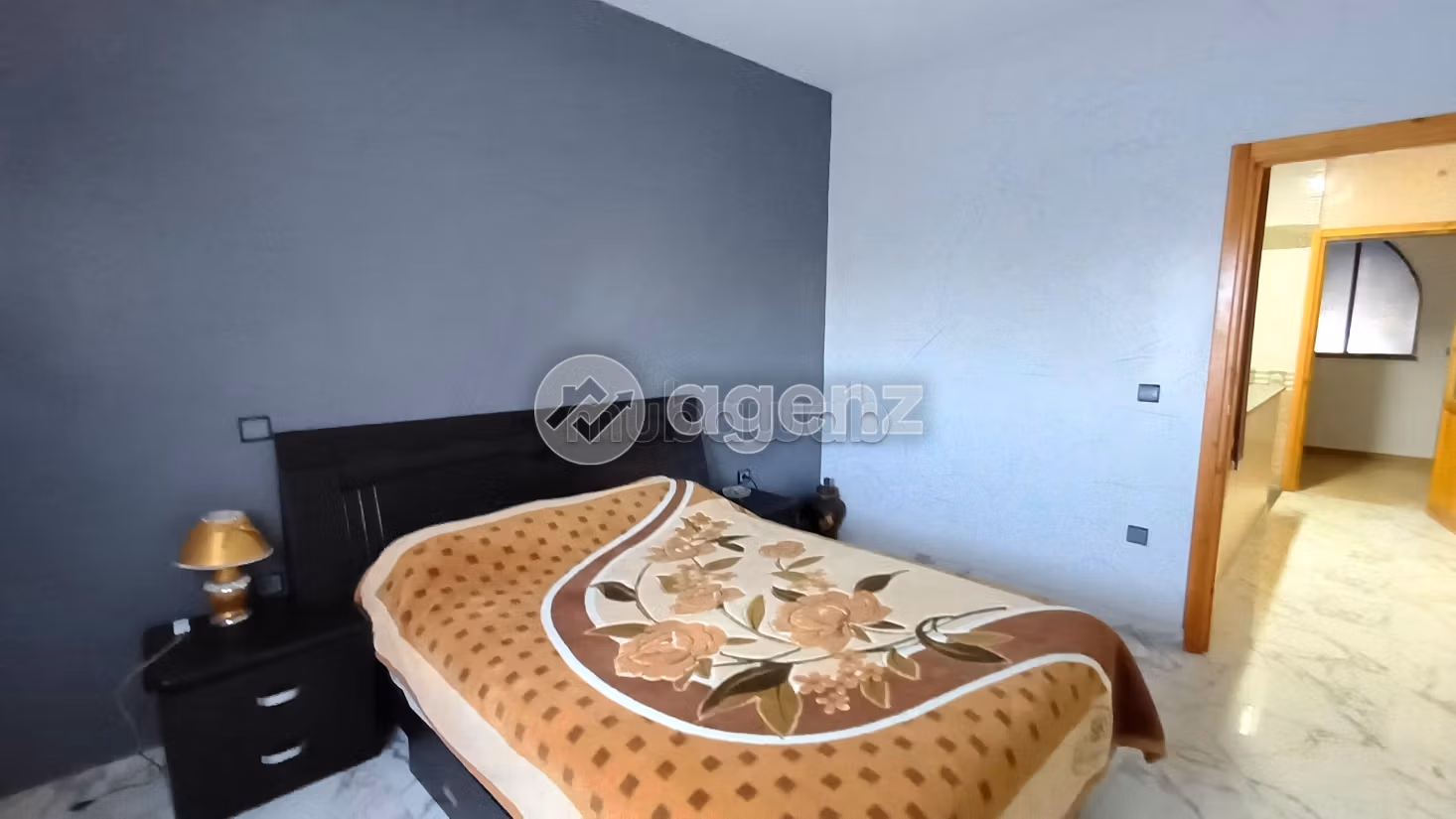 Luxury villa for sale. Small area 650 m². Cellar