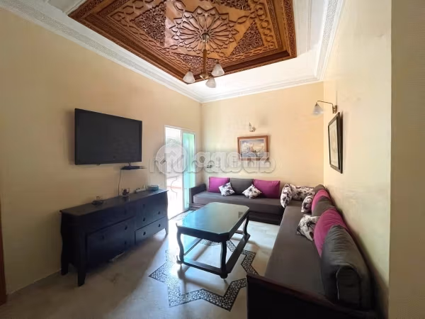 Vendita di un bell'appartamento. 2 camere da letto. Posto auto e ascensore