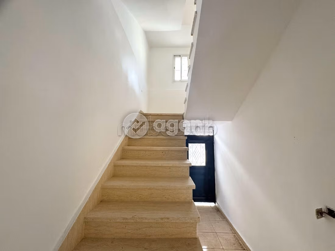 Casa in vendita. Superficie di 98 m². Posto auto