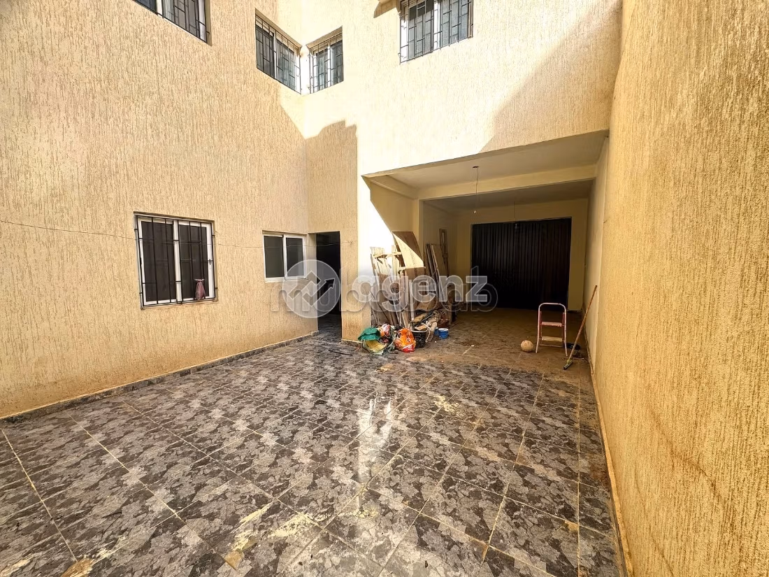 Casa in vendita. Superficie di 98 m². Posto auto