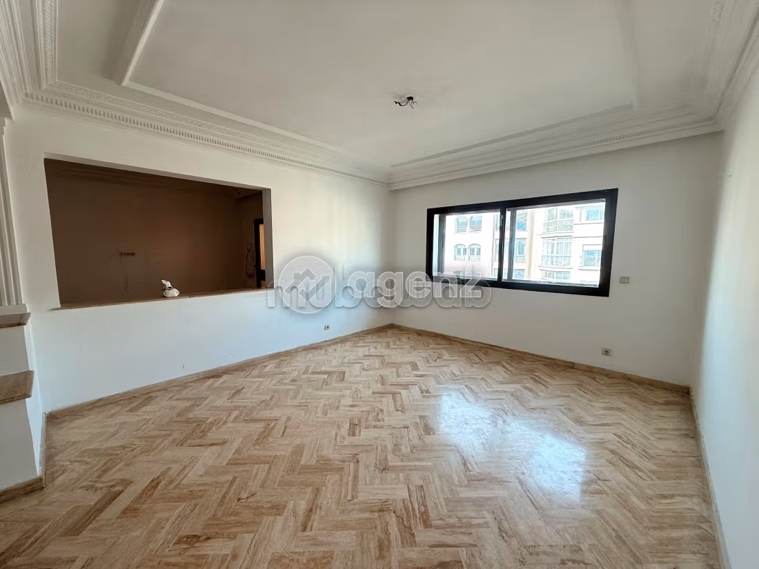 Piso en venta en Burger. 2 dormitorios. Terraza y ascensor