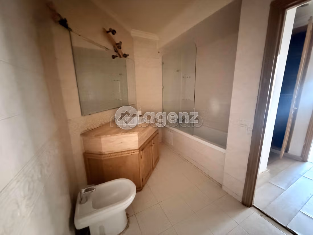 Piso en venta en Burger. 2 dormitorios. Terraza y ascensor
