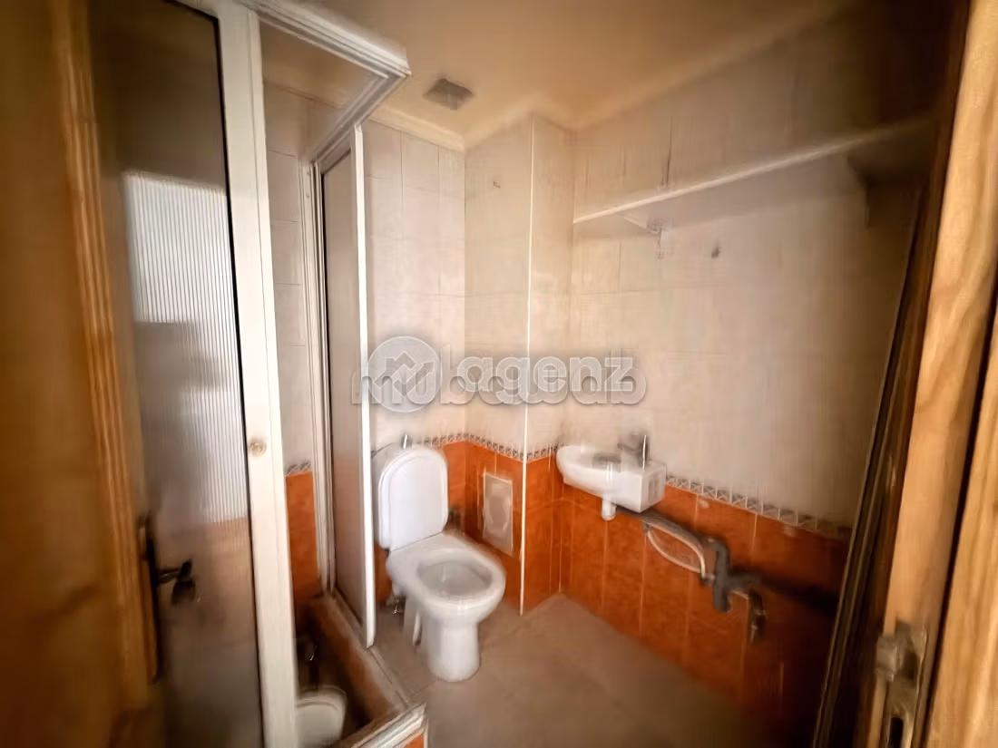 Piso en venta en Burger. 2 dormitorios. Terraza y ascensor