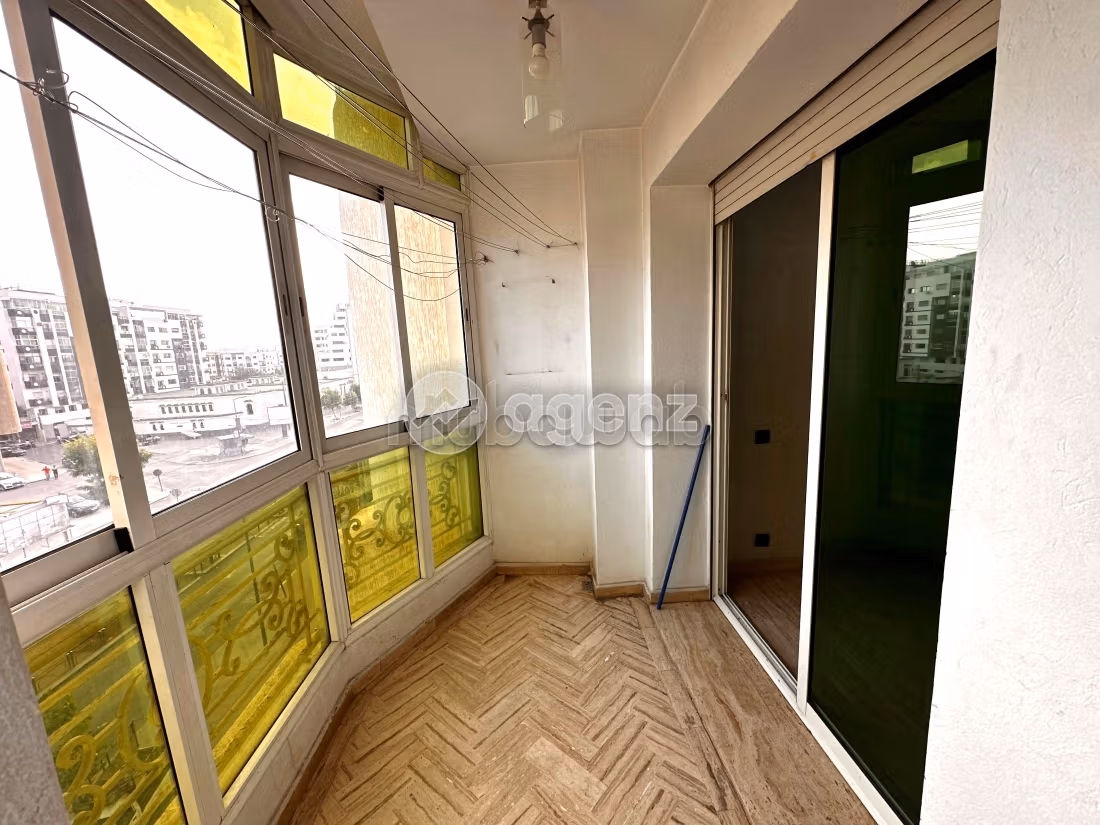 Piso en venta. 3 bonitas habitaciones. Con garaje y ascensor