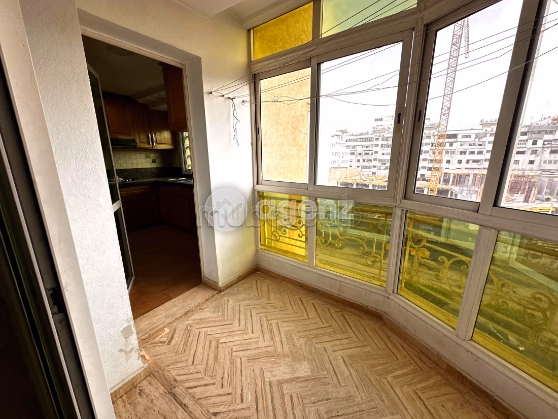 Piso en venta. 3 bonitas habitaciones. Con garaje y ascensor