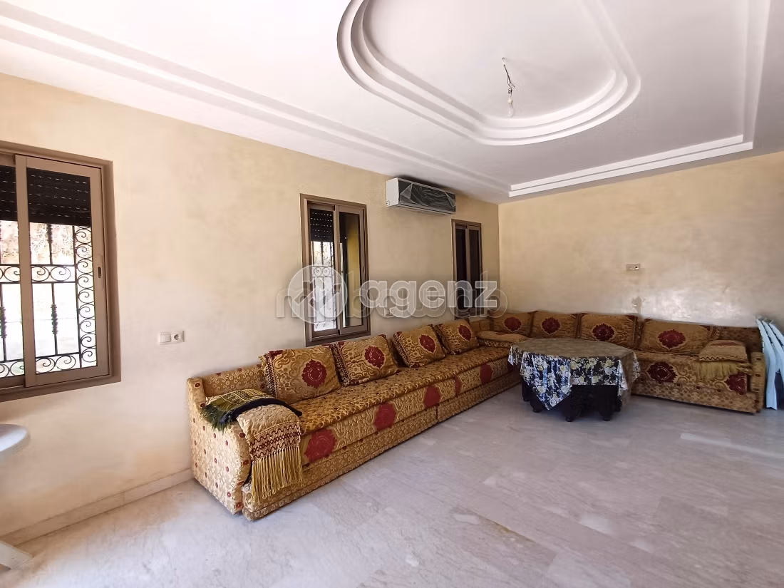 Luxury villa for sale in Hay Targa. Small area 650 m². Private car park